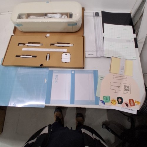 CRICUT 12" CUTTING MACHINE ESSENTIAL BUNDLE - CREAM (MODEL: EXPLORE 5) image 3