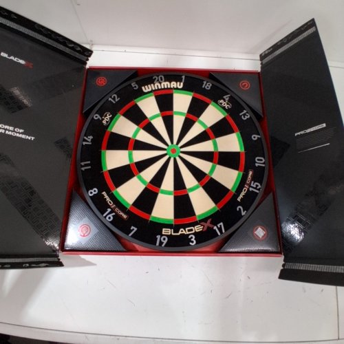 WINMAU BLADE X PROFESSIONAL DARTBOARD - 17.7" - BLACK (MODEL: BLADE X) image 4