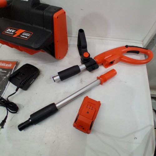 VOLTASK CORDLESS ELECTRIC SNOW SHOVEL WITH BATTERY & CHARGER - 12" PATH - 20V - BLACK/ORANGE (MODEL: SS-20B) image 5
