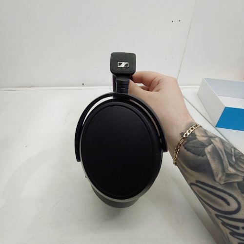 SENNHEISER MOMENTUM 4 BLUETOOTH WIRELESS HEADPHONES WITH ANC - BLACK image 3