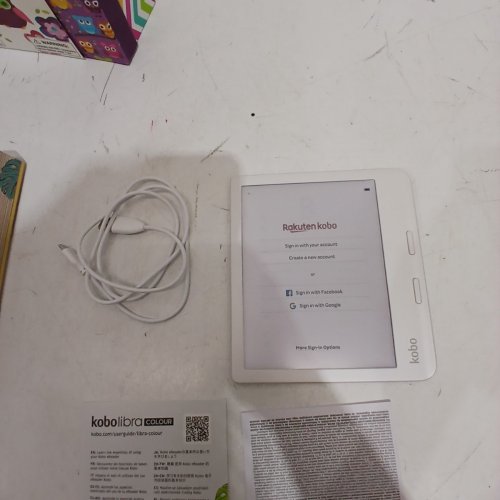 RAKUTEN KOBO LIBRA COLOUR EBOOK EREADER WITH 7” GLARE FREE TOUCHSCREEN, ADJUSTABLE BRIGHTNESS & COLOUR TEMPERATURE - 32GB STORAGE - WHITE (MODEL: N428) image 5