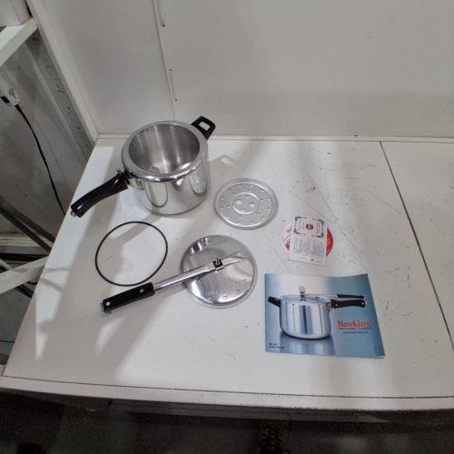 HAWKINS CLASSIC PRESSURE COOKER - 5L - SILVER image 2