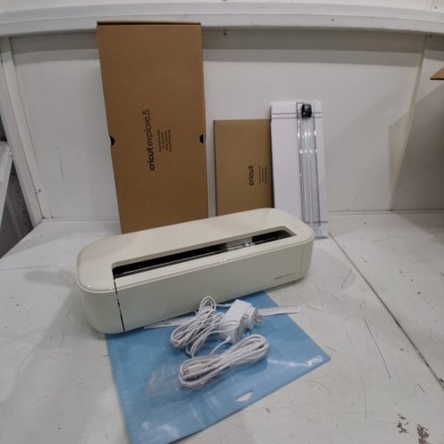 CRICUT EXPLORE 5 SMART DIE-CUTTING MACHINE - WHITE (MODEL: CXPL204C) image 3