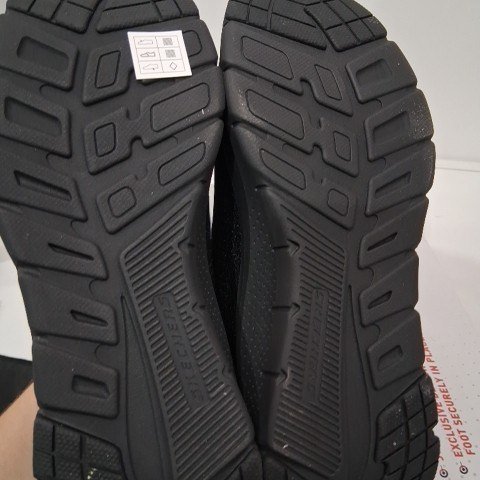 MENS SKETCHERS ARCH COMFY 2.0 SNEAKER - SIZE 8 - BLACK (STYLE: 1998908) image 3
