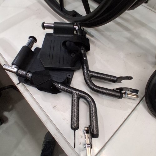 MEDLINE GUARDIAN K1 BASIC NYLON WHEELCHAIR WITH SWING-BACK DESK-LENGTH ARMS AND SWING-AWAY FOOTRESTS -300LBS MAX - BLACK (MODEL: K1166N22S) image 4