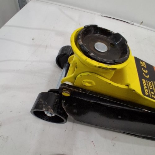 HEAVY DUTY LOW PROFILE HEAVY-DUTY STEEL FLOOR JACK WITH SINGLE PISTON HYDRAULIC PUMP - 2.5 TON CAP - YELLOW (MODEL: WD-A-02250-A00-0) image 3