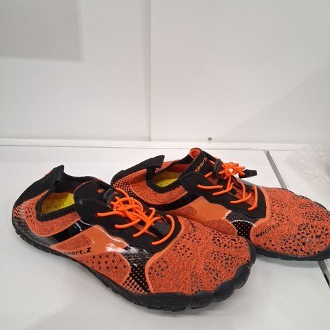 UNISEX WATER SHOES QUICK DRY - SIZE 7 (39) - ORANGE/BLACK image 2