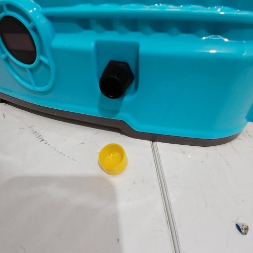 FITNISSFTW CORDLESS KNAPSACK SPRAYER WITH 2 RECHARGEABLE BATTERIES - 4 GALLON - 100PSI - BLUE image 6