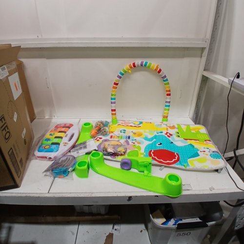 FISHER-PRICE DELUXE KICK & PLAY PIANO GYM AND MARACAS - GREEN - (MODEL: FVY57) image 2