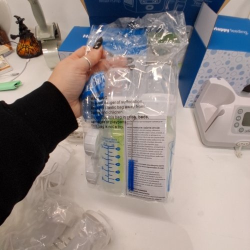 DR. BROWN'S CUSTOMFLOW HOSPITAL STRENGTH DOUBLE ELECTRIC BREAST PUMPS WITH ADJUSTABLE SETTINGS, INCLUDES BREAST MILK COLLECTION BOTTLES, FLANGES AND OTHER PUMPING ESSENTIALS image 4