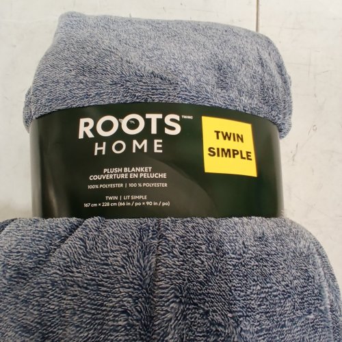 ROOTS HOME PLUSH BLANKET - 66" X 90" - TWIN - BLUE GRAY (ITEM: 6238801) image 5