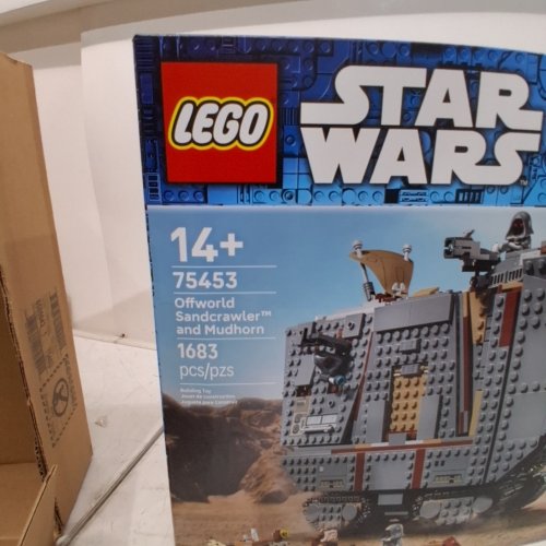 1683PC LEGO STAR WARS OFFWORLD SANDCRAWLER AND MUDHORN - (75453) image 2