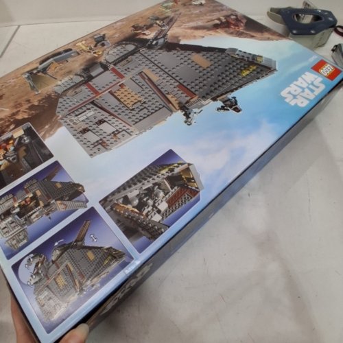 1683PC LEGO STAR WARS OFFWORLD SANDCRAWLER AND MUDHORN - (75453) image 4