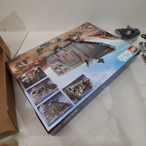 1683PC LEGO STAR WARS OFFWORLD SANDCRAWLER AND MUDHORN - (75453) image 5