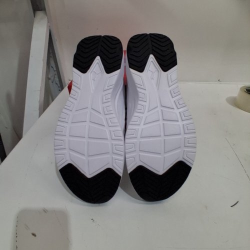 MEN'S PUMA RUNNING SHOE - SIZE 10 - WHITE (STYLE : 1976410) image 3