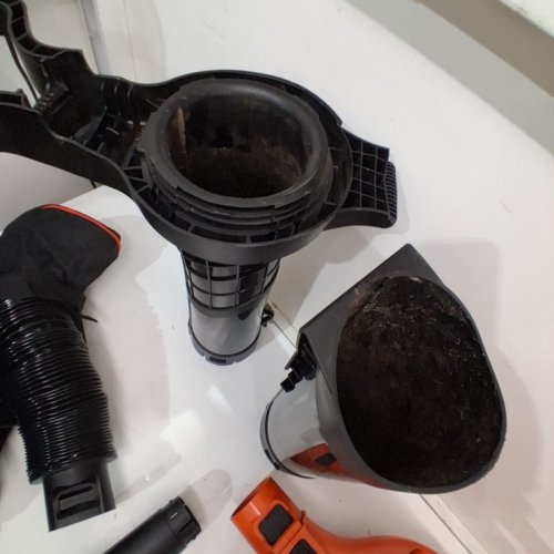 BLACK+DECKER 3-IN-1 CORDED VACPACK / BLOWER / MULCHER - 12AMP ( MODEL- BEBL7000) image 3