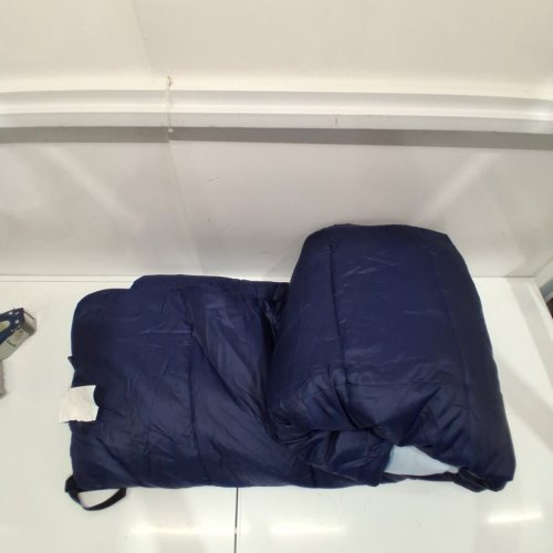 AMAZON BASICS TWO PERSON SLEEPING BAG WITH CARRYING BAG - 84" X 59" - NAVY BLUE image 2