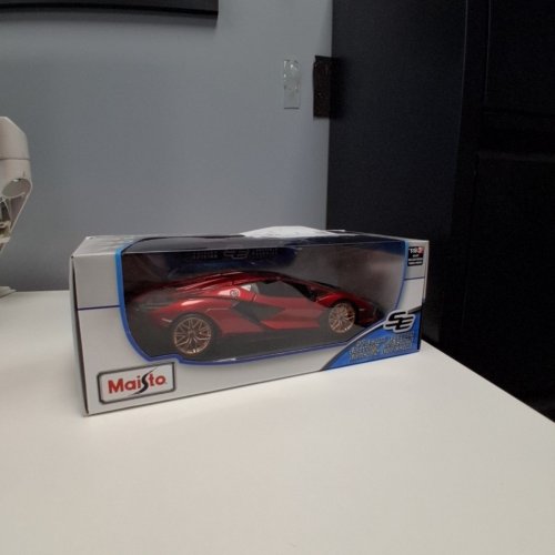 MAISTO *SPECIAL EDITION* LAMBORGHINI SIAN FKP 37 DIE CAST CAR - 1:18 SCALE - RED (MODEL: 31720) image 3