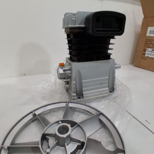 VEVOR OIL LUBRICATED AIR COMPRESSOR PUMP - 116PSI - BLACK (MODEL: SL-265/8) image 3