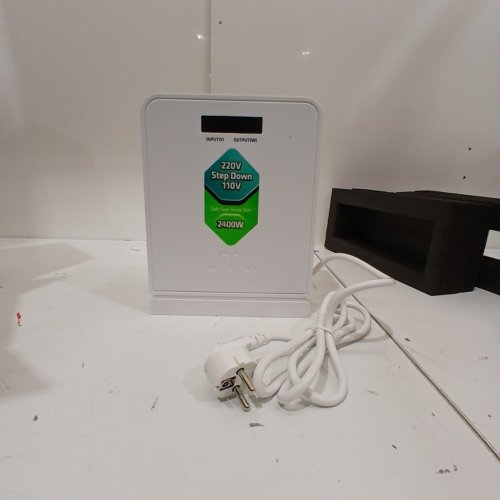 UMI HEAVY DUTY STEP DOWN POWER VOLTAGE CONVERTER - 220V TO 110V - TYPE C PLUG - 2400W - WHITE (MODEL: LX-2400) image 2
