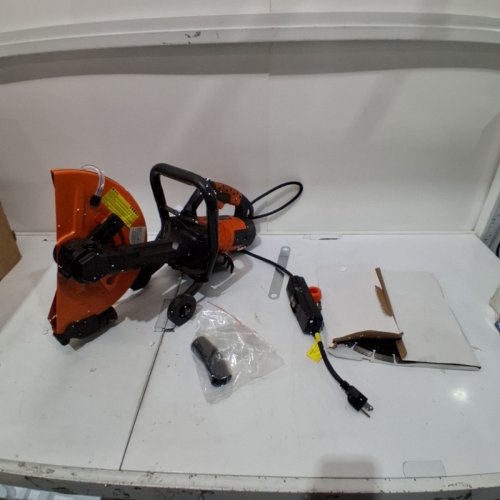 VEVOR ELECTRIC CONCRETE SAW WITH 15A MOTOR, WATER LINE AND PUMP - 12" BLADE - 4.5" MAX CUTTING DEPTH - 1800W (MODEL: DC305) image 3