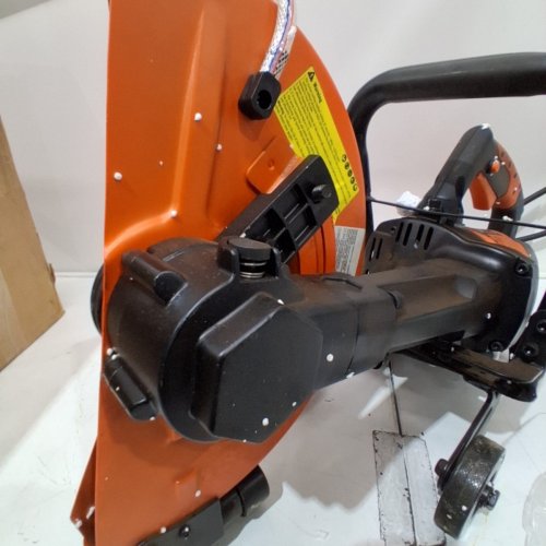 VEVOR ELECTRIC CONCRETE SAW WITH 15A MOTOR, WATER LINE AND PUMP - 12" BLADE - 4.5" MAX CUTTING DEPTH - 1800W (MODEL: DC305) image 4