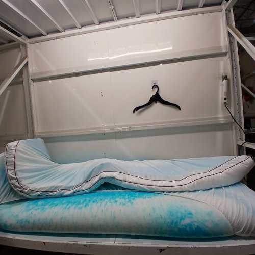 PREMIUM MATTRESS TOPPER - KING - 4" - BLUE/WHITE image 2