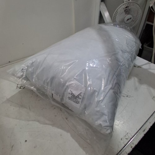 THRESHOLD PREFORMANCE MEDIUM PILLOW - STANDARD/QUEEN - WHITE image 3