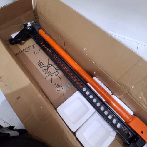 HEAVY DUTY RATCHETING OFF ROAD UTILITY HIGH LIFT FARM JACK - 48" - 700LBS - BLACK/ORANGE (MODEL: AH081048) image 6