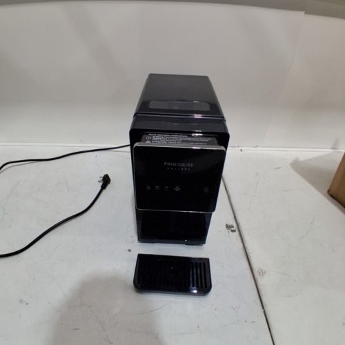 FRIGIDAIRE COUNTERTOP NUGGET ICE MAKER - 2.65L CAP - BLACK (MODEL: EFIC232-BLACK) image 3