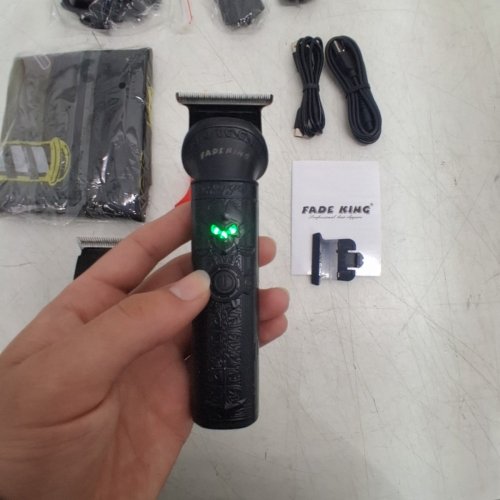 FADE KING PROFESSIONAL CORDLESS LCD DISPLAY GROOMING KIT - BLACK image 3