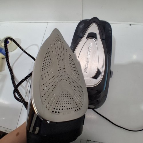 ROWENTA ULTIMATE STEAM IRON STATION PRO - 44OZ - 1800W - (MODEL: DG8668) image 4