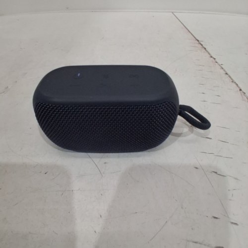 ONN. SMALL BLUETOOTH RUGGED SPEAKER WITH PARTY SYNC MODE - UP TO 10 HOURS OF PLAYTIME - GREY (MODEL: AAGRY100081918) image 3