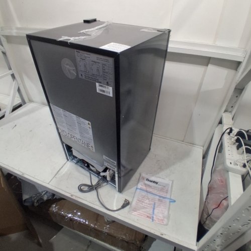 DANBY COMPACT FRIDGE - 3.2CUFT - BLACK - (MODEL: DAR032B2BM) image 9