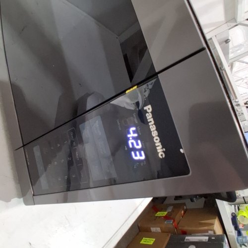 PANASONIC INVERTER MICROWAVE OVEN - 1.2 CU. FT/1200W - BLACK/STAINLESS STEEL - (MODEL: NN-SC688S C) image 2