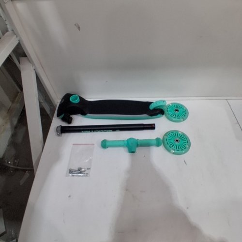 KIDS XJD 3-WHEEL KICK SCOOTER WITH DYNAMIC GRADIENT DECK LIGHTS - 110 LBS MAX - AGE 3+ - TEAL (MODEL: KF-5007) image 3