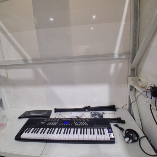 ROCKJAM 61 KEY KEYBOARD PIANO WITH PITCH BEND KIT, KEYBOARD STAND, AND PIANO BENCH - 9V - BLACK (MODEL: RJ5061) image 3