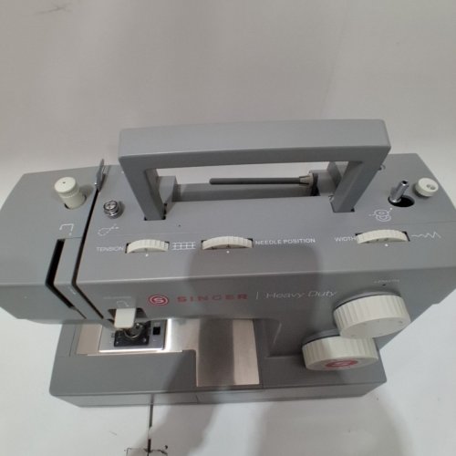 SINGER 4452 HIGH SPEED HEAVY DUTY SEWING MACHINE WITH ACCESSORIES - GREY (MODEL: 4452) image 6