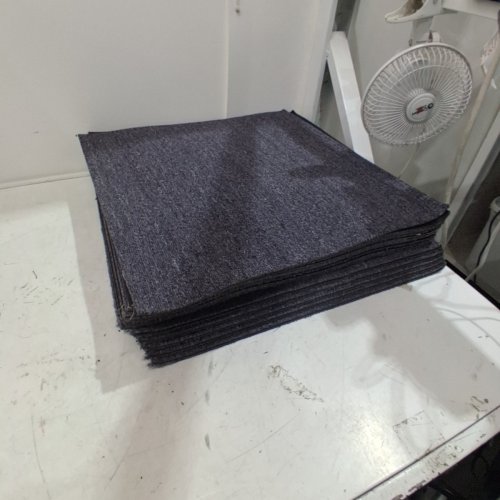 20PK VEVOR CARPET SQUARES WITH PADDING 20" X 20" - DARK GRAY image 2