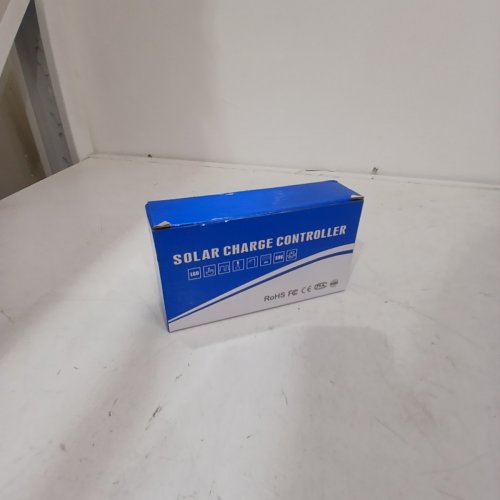 SOLAR CHARGE CONTROLLER - 12V/24V - BLUE image 3