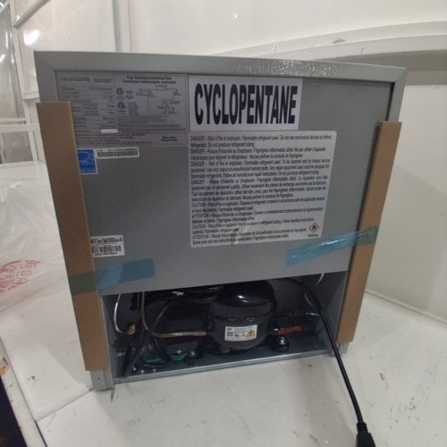 FRIGIDAIRE RETRO STYLE COMPACT MINI FRIDGE - 1.6CU.FT - MOONLIGHT (MODEL: EFR176-MOONBM-6COM) image 4