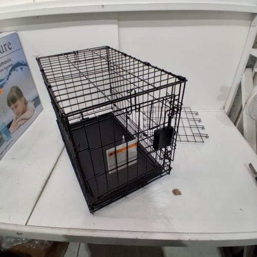 AMAZON BASICS SINGLE DOOR FOLDABLE METAL WIRE DOG CRATE WITH TRAY - 22" - BLACK (MODEL: 9001N-22A) image 2