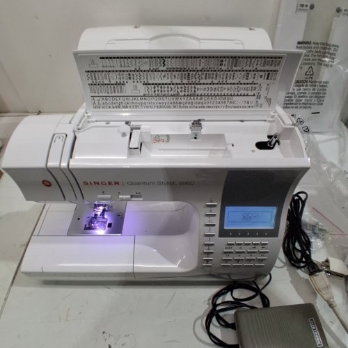 SINGER 9960 QUANTUM STYLIST 600-STITCH COMPUTERIZED SEWING MACHINE (MODEL: 9960) image 2