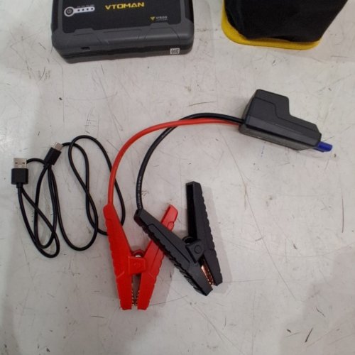 VTOMAN V1500 CAR BATTERY JUMP STARTER FOR 12V VEHICLES - 1500A, UP TO 6.0L GAS & 4.0L DIESEL ENGINES - BLACK (MODEL: JS-359) image 4
