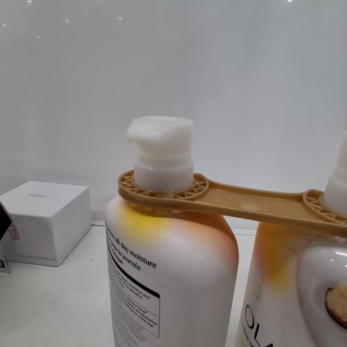 2PK OLAY ULTRA MOISTURE BODY WASH WITH VITAMIN B COMPLEX - SHEA BUTTER - 887ML image 3