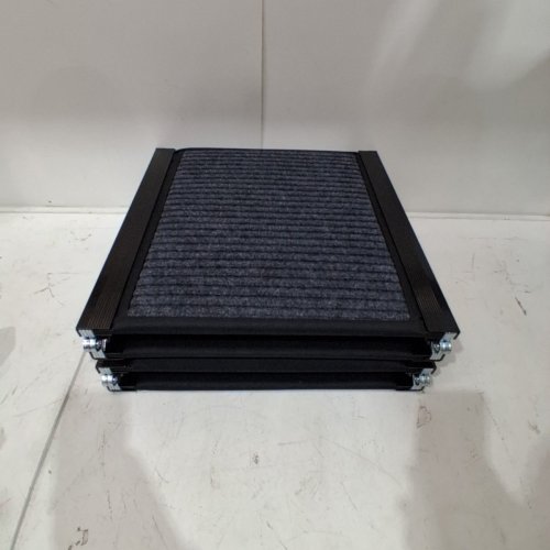 VEVOR METAL OUTDOOR VEHICLE DOG RAMP - 63" X 17" - BLACK (MODEL: 160*44) image 2