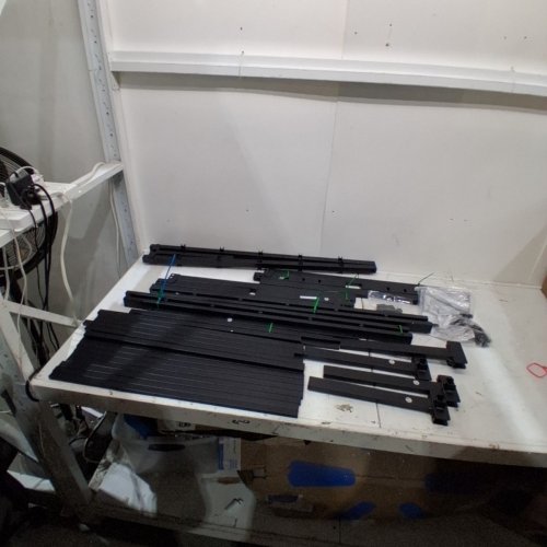 ALLEWIE METAL PLATFORM BED FRAME - FULL - BLACK (MODEL: WDLWCTTC002) image 2