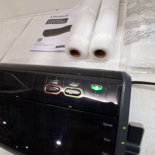 FOODSAVER VACUUM SEALING MACHINE STARTER KIT WITH VACUUM SEAL STORAGE BAGS AND ROLLS - BLACK (MODEL: FM2010) image 2