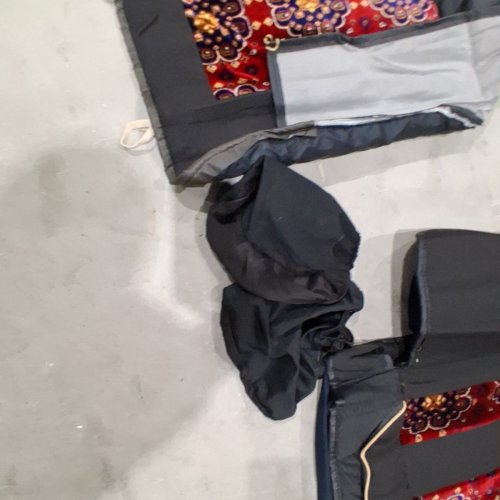 6PC PERSIAN STYLE CAR SEAR COVERS - BLACK/RED image 3
