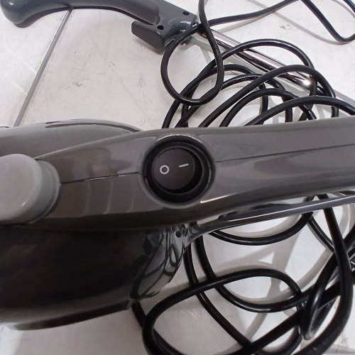 AMAZON BASICS 2 IN 1 CORDED LIGHTWEIGHT STICK VACUUM - GREY - (MODEL:VSC02A861NA) image 2